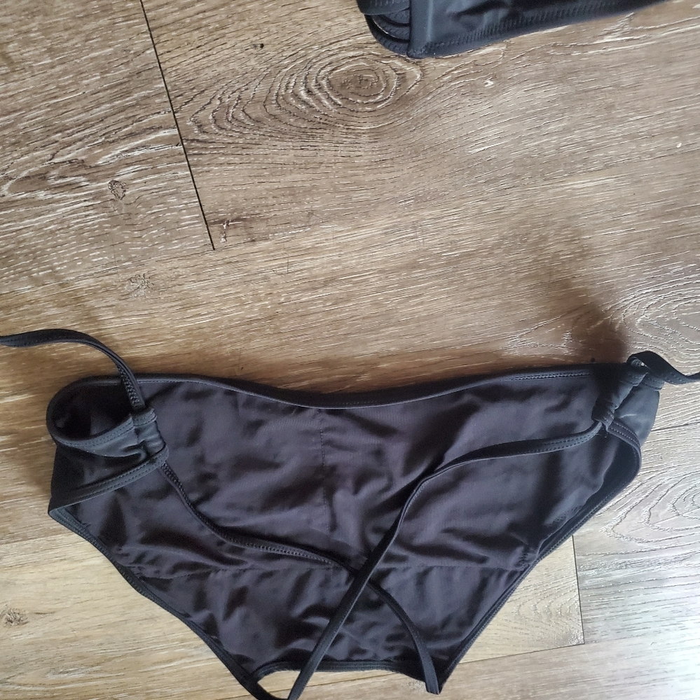 Two piece string bikini - Picture 5 of 6
